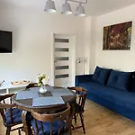 Przy Parku Centralnym Apartment