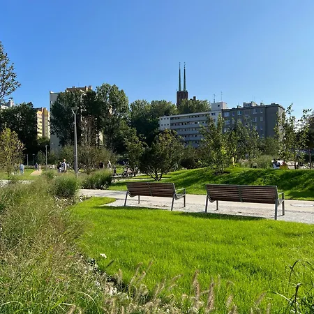 Przy Parku Centralnym Apartment *